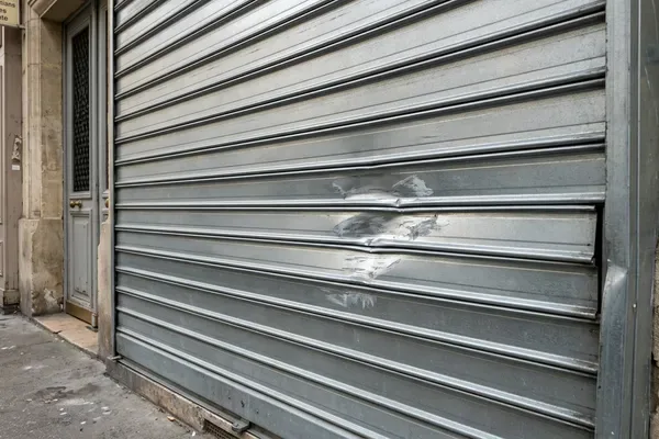 Réparation de rideau métallique à Paris 11