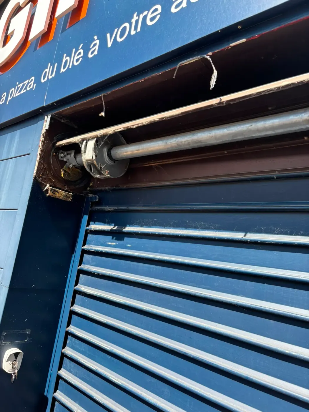 Réparation de rideau métallique à Paris 11